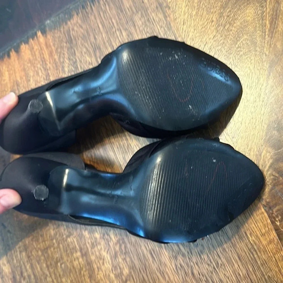 Guess dress shoes Size 9 sparkle detail 5” heels. - Picture 6 of 8